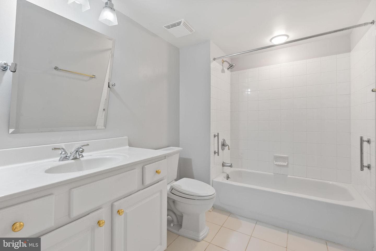 12246 Roundwood Rd # 506 photo 27