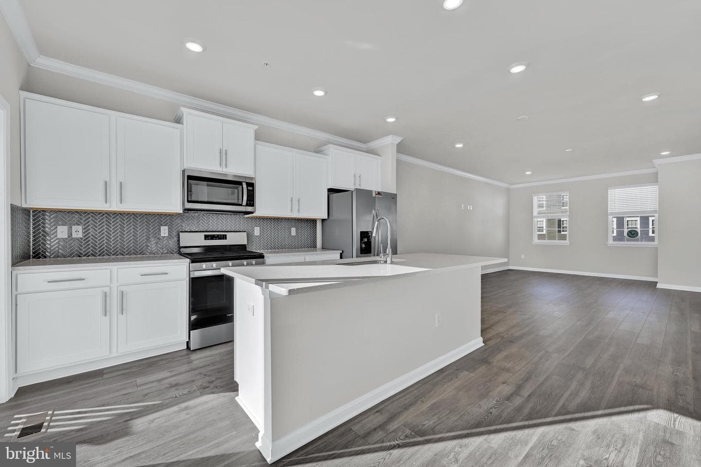 31 Merion Ave photo 12