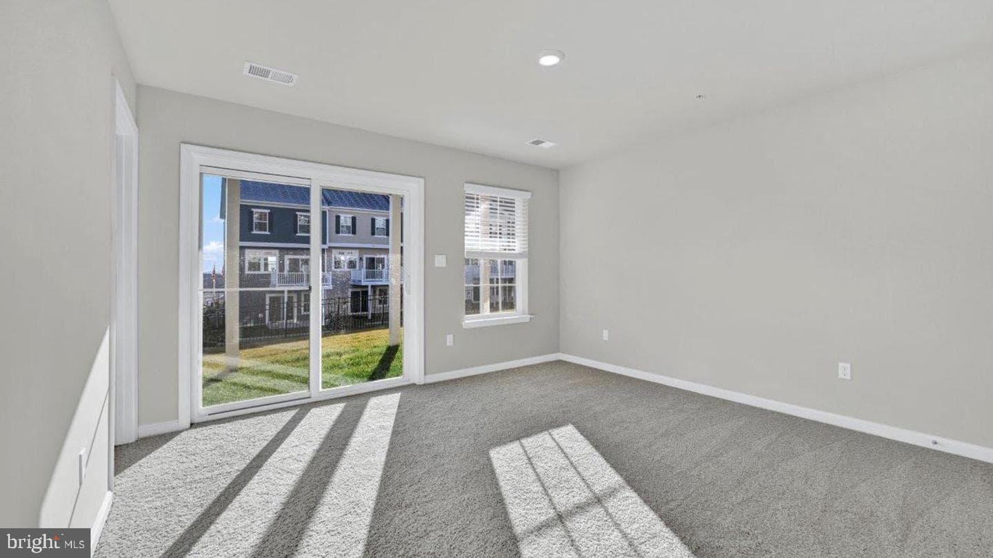 31 Merion Ave photo 3