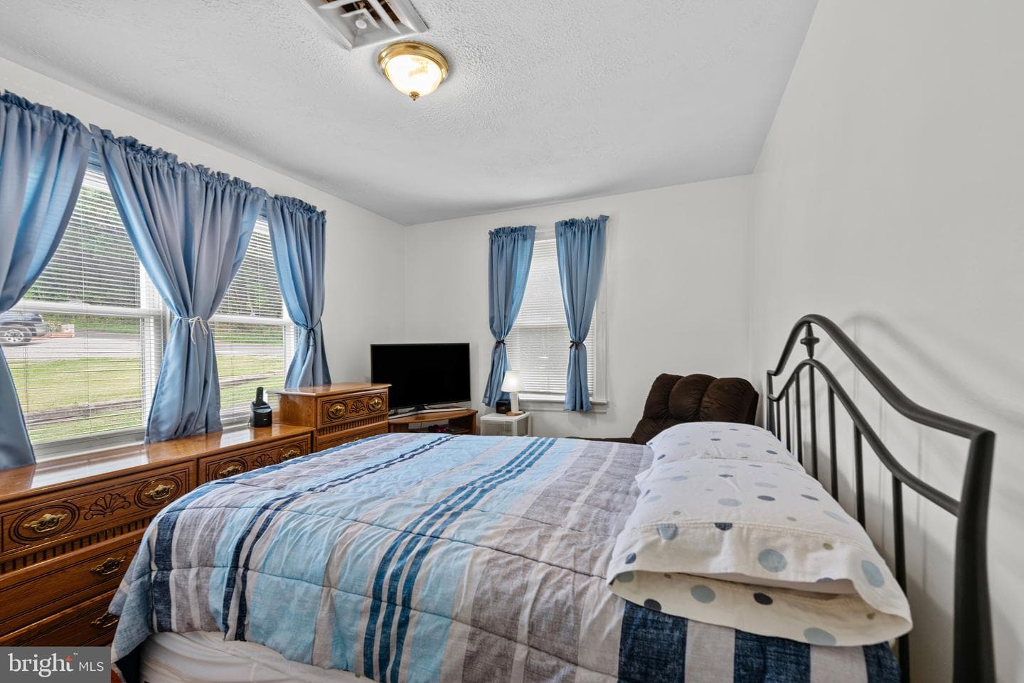 4107 Martin Avenue photo 24