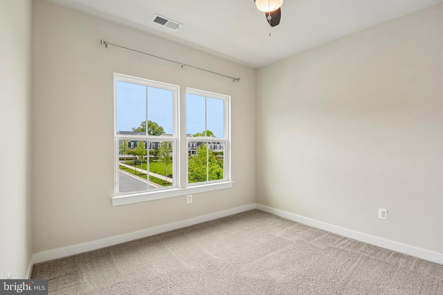 506 Ladywell Street photo 27