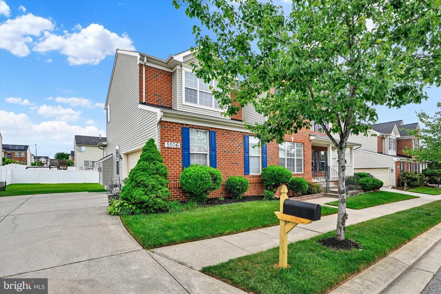 5106 Braeburn Way photo 4