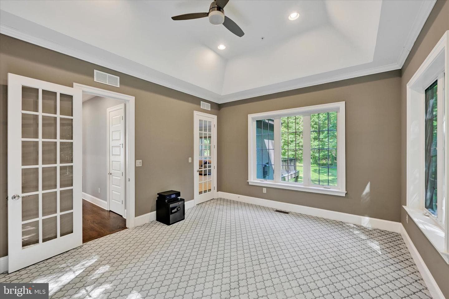 11702 Huntsworth Lane photo 17