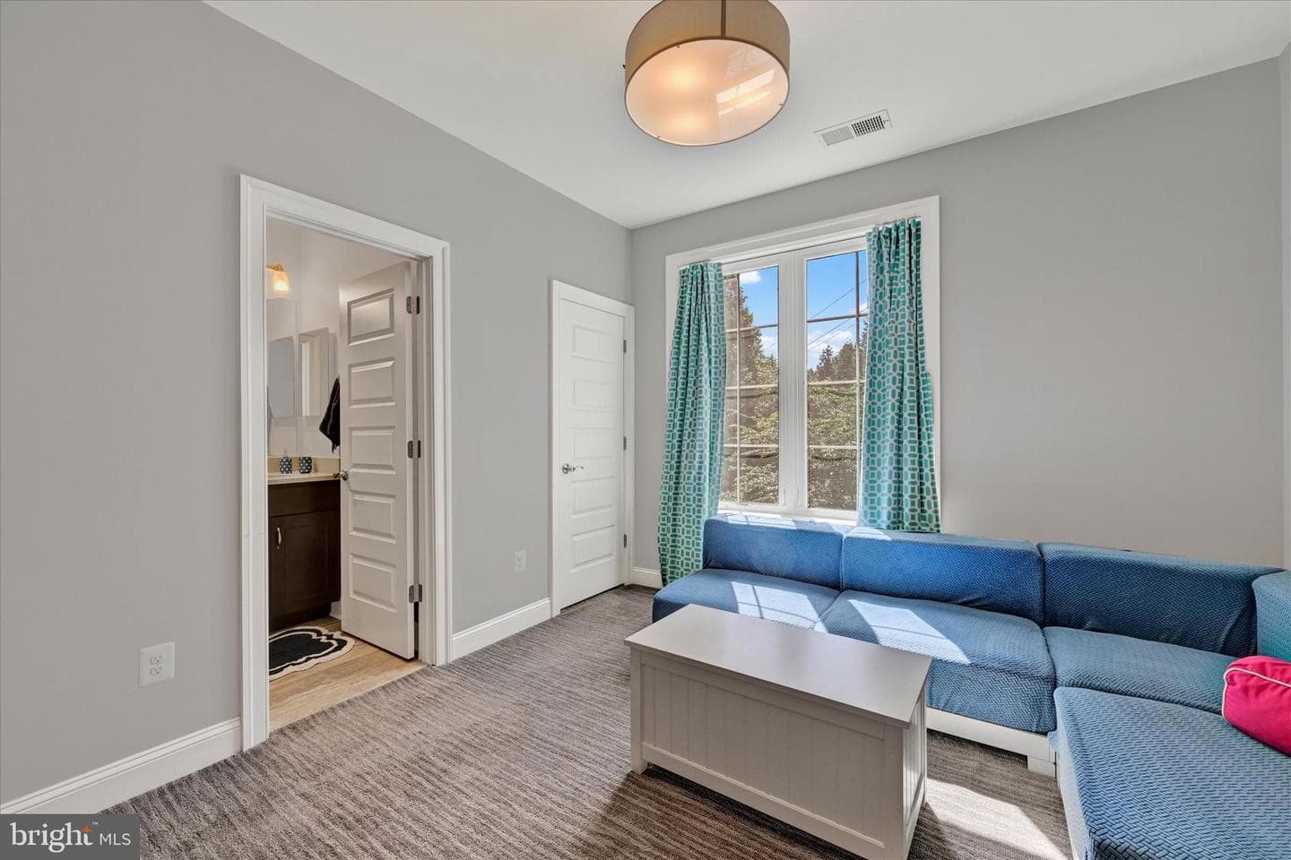 11702 Huntsworth Lane photo 43
