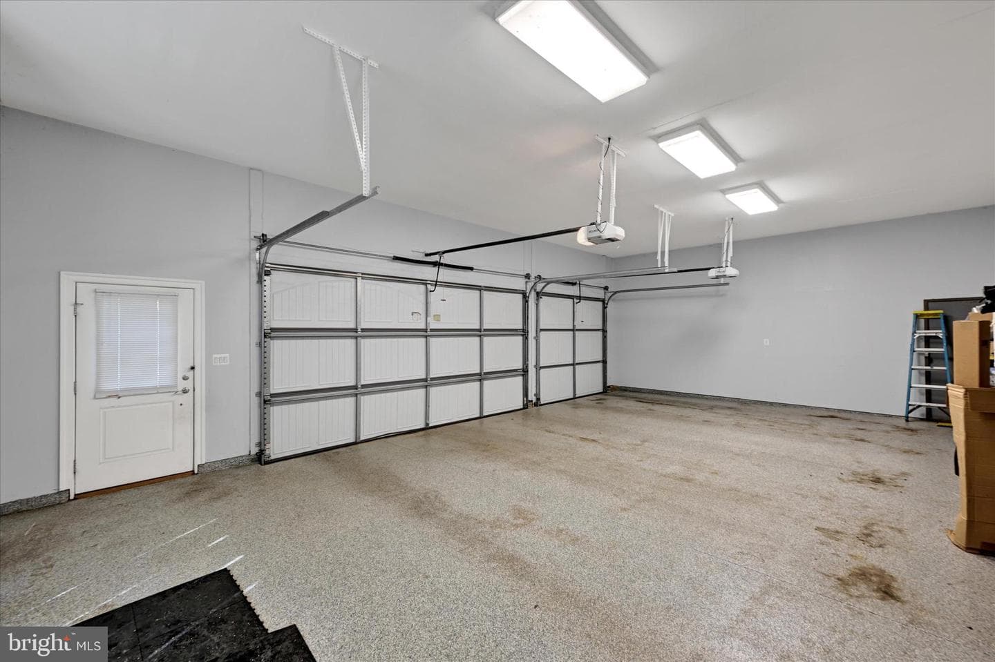 11702 Huntsworth Lane photo 56