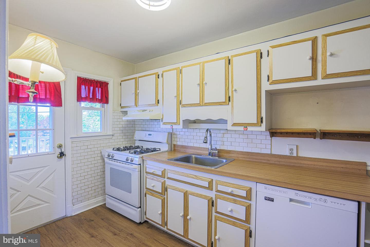 1765 White Oak Avenue photo 13