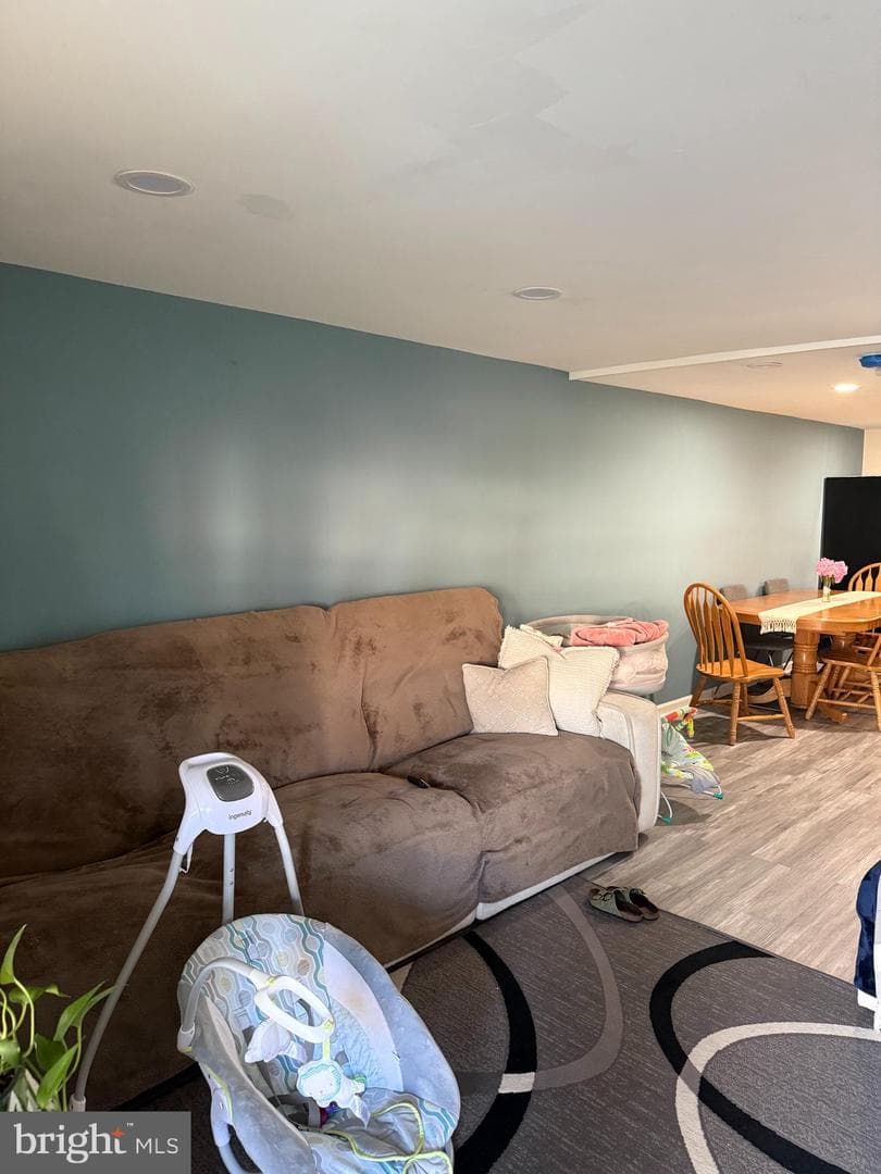2034 Larkhall Road photo 7