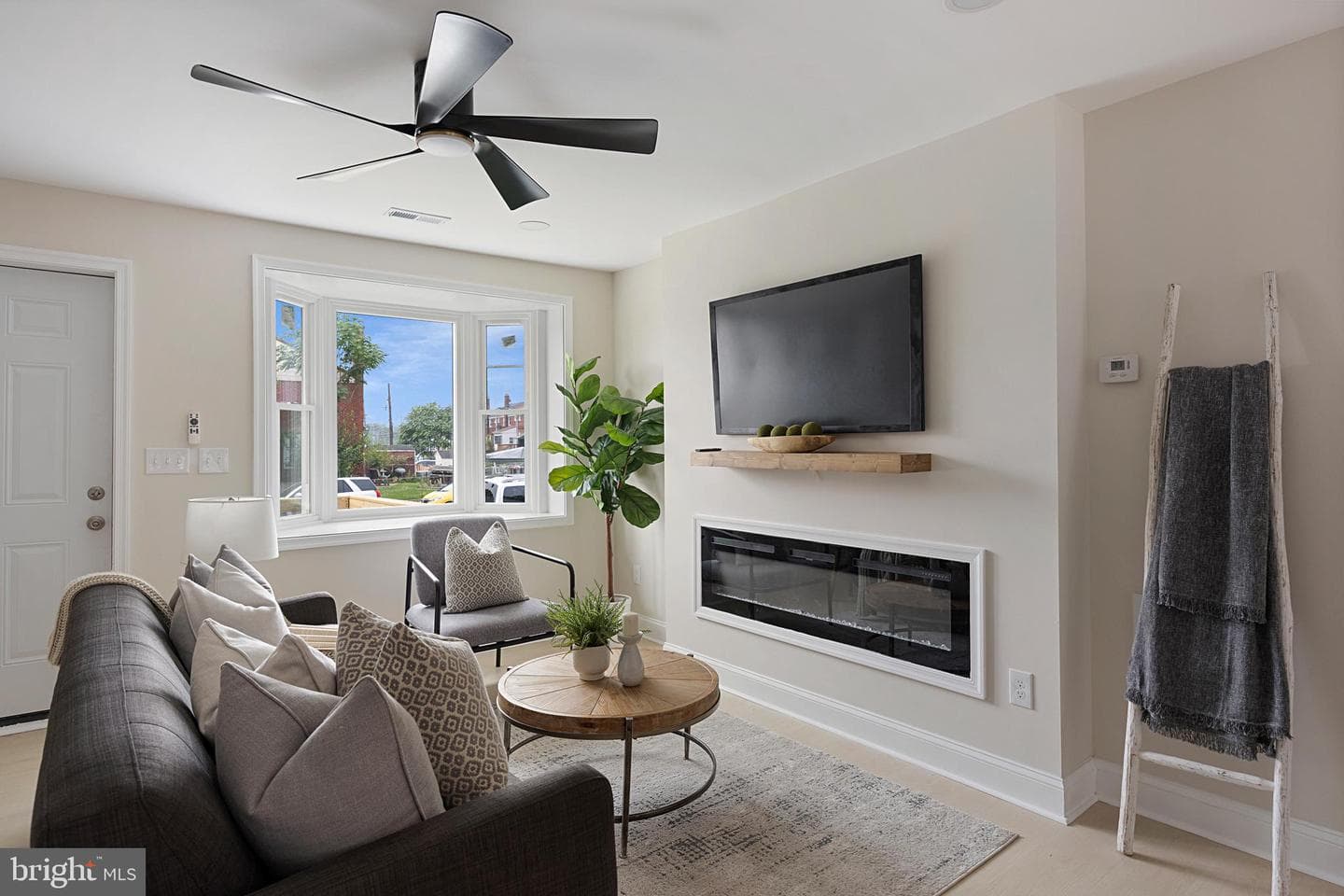 8048 Kavanagh Road photo 4