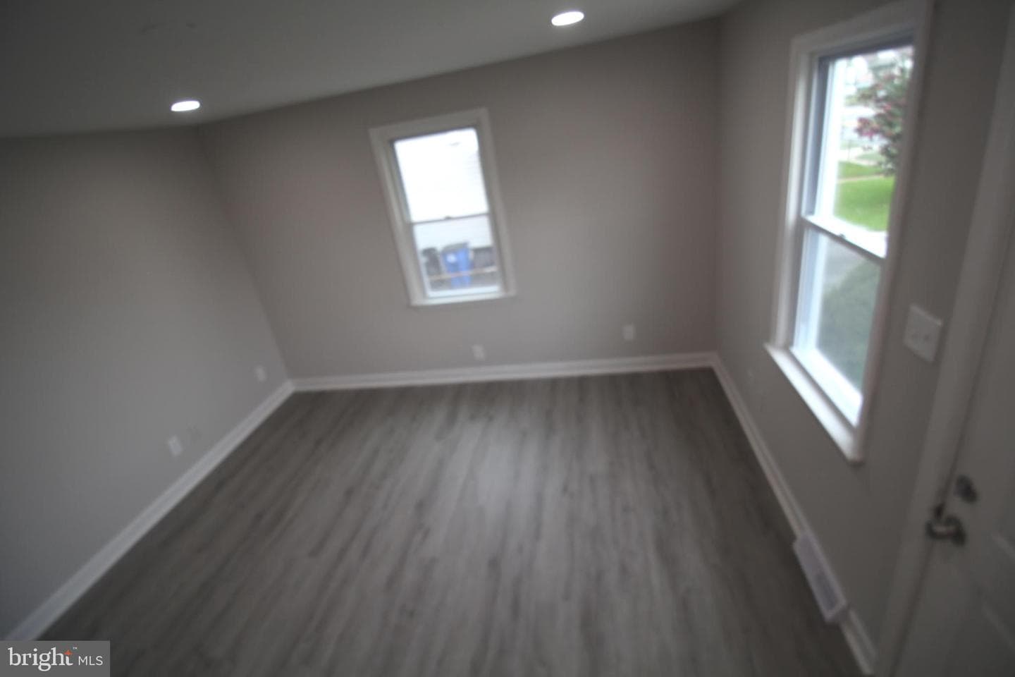 548 Marlyn photo 11