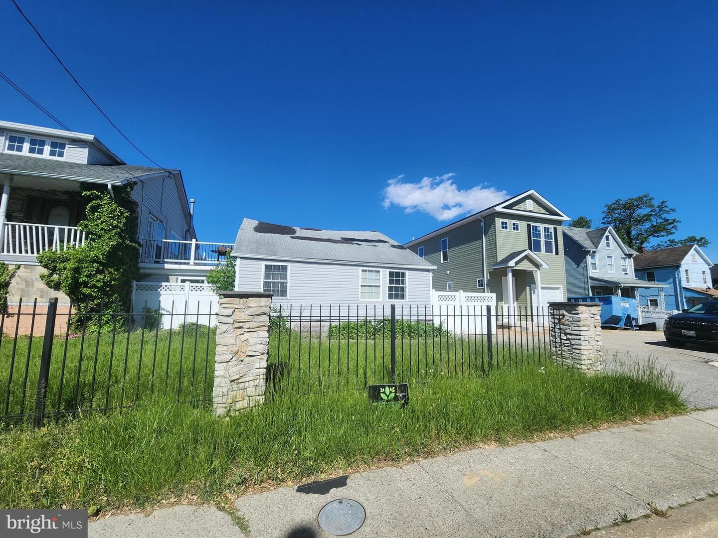 172 Winters Lane photo 2
