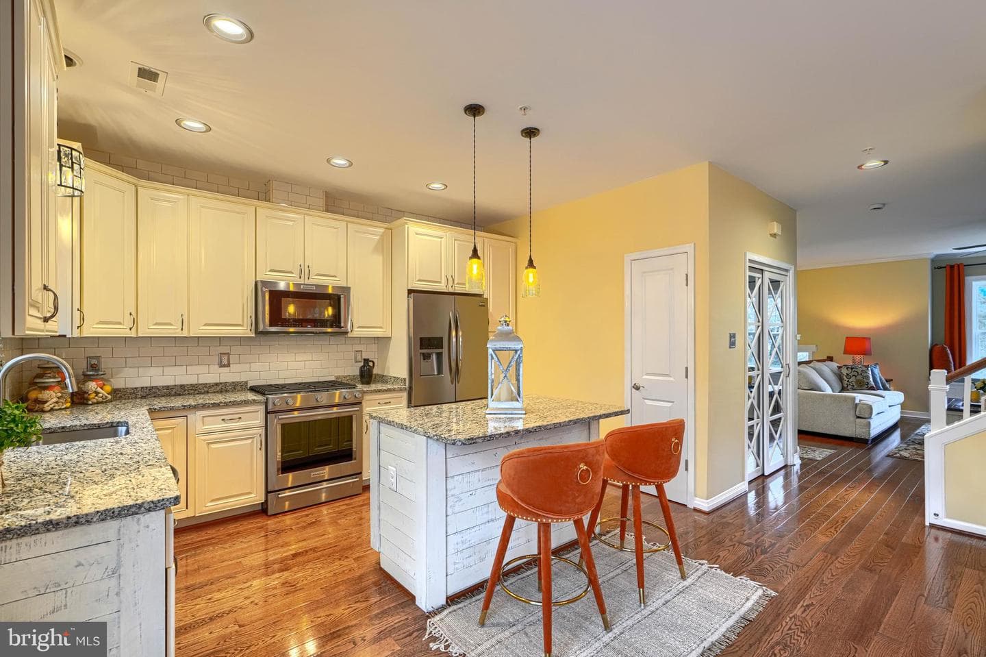 8502 Lynch Road photo 12