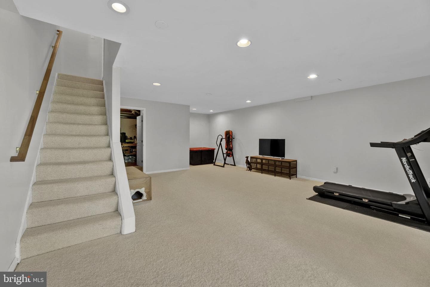 8008 Green Valley Lane photo 32