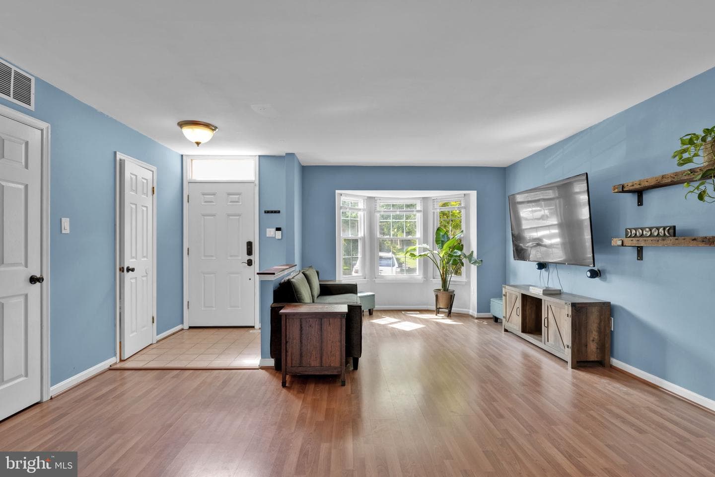 8008 Green Valley Lane photo 5