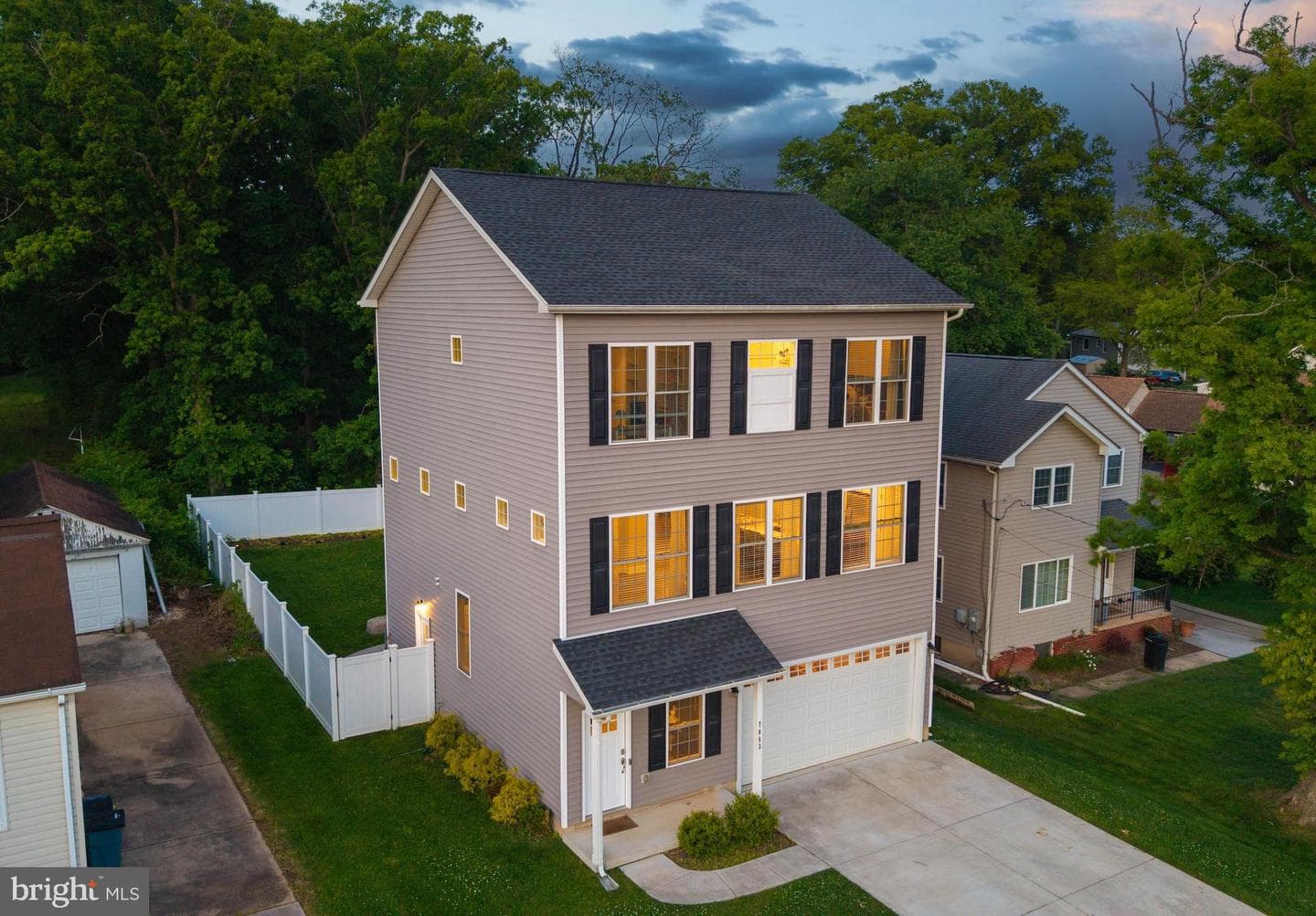 7853 Oakdale Avenue, Rosedale