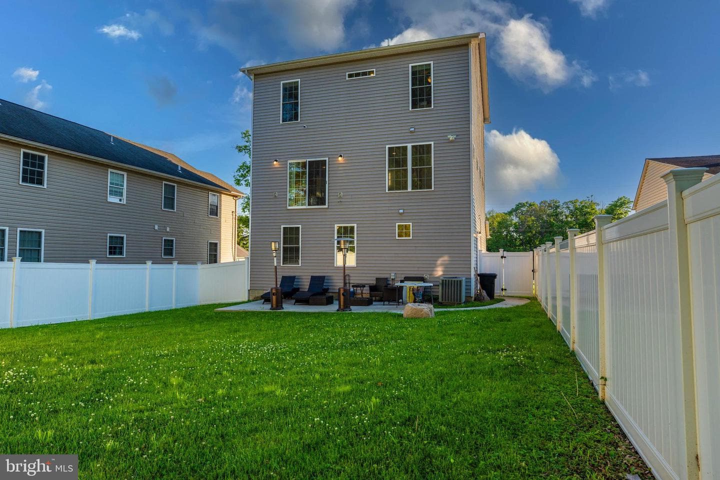 7853 Oakdale Avenue photo 13