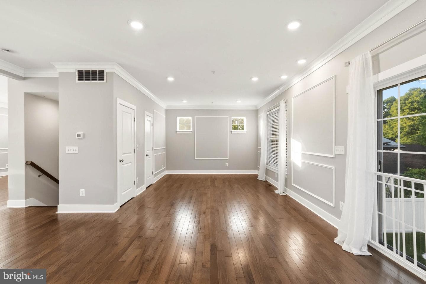 7853 Oakdale Avenue photo 9