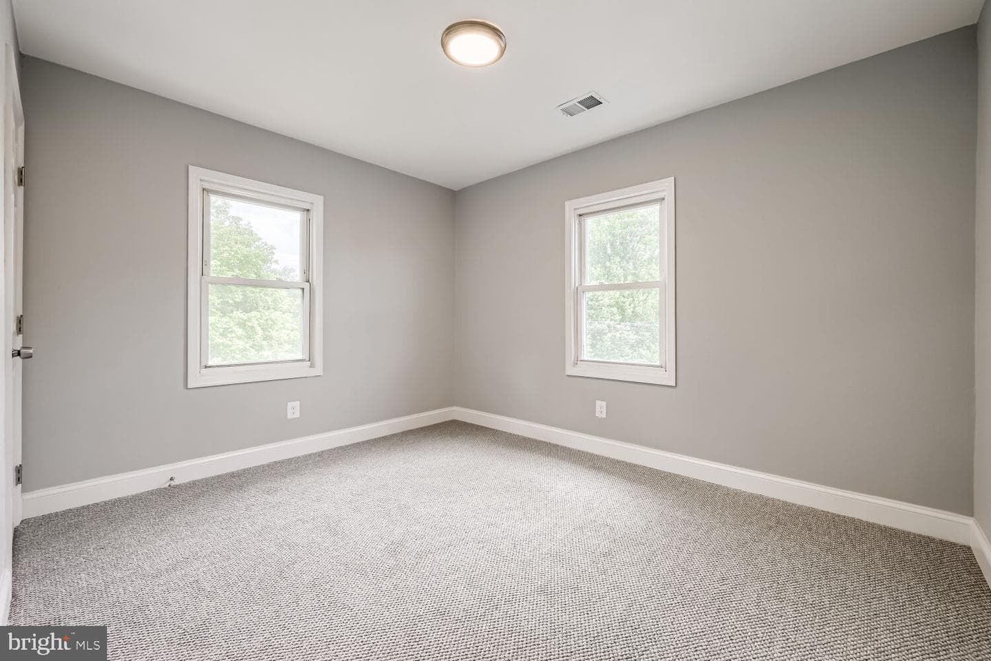100 Clarendon Avenue photo 24