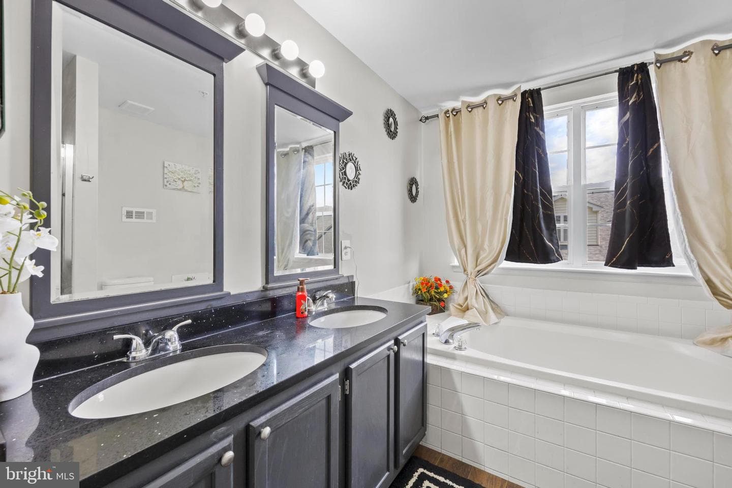 9847 Bon Haven Lane photo 9