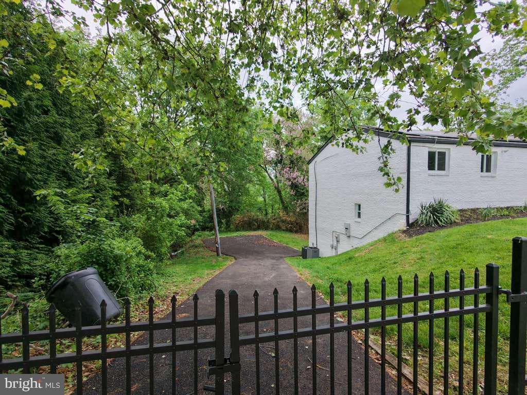 113 Edgewood Road photo 12