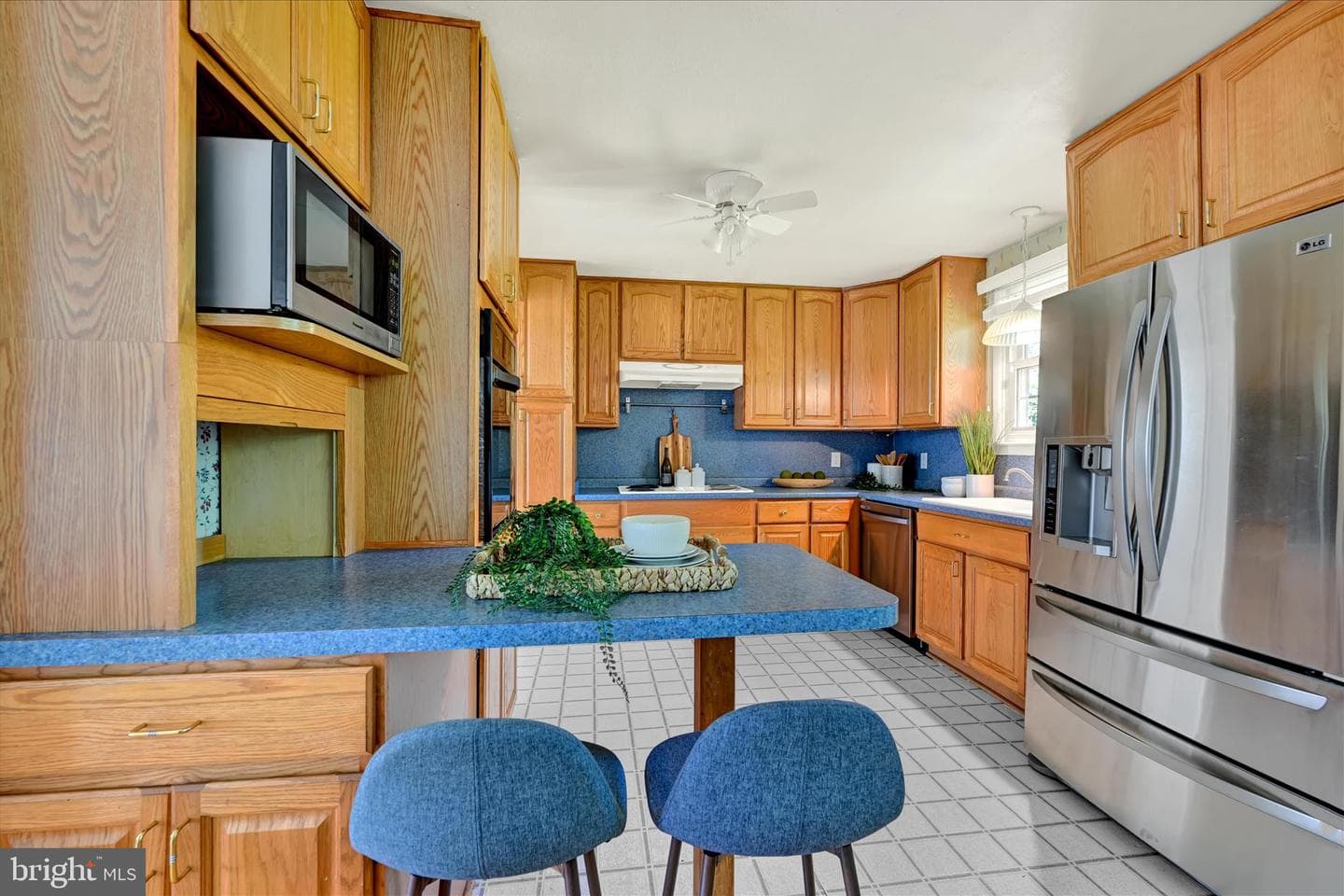 2104 Triandos Drive photo 8