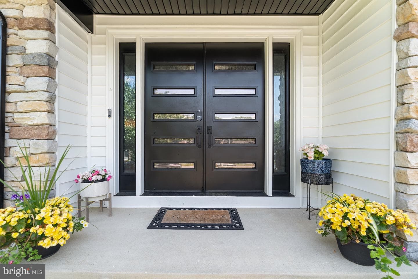 3703 Ashley Way photo 2