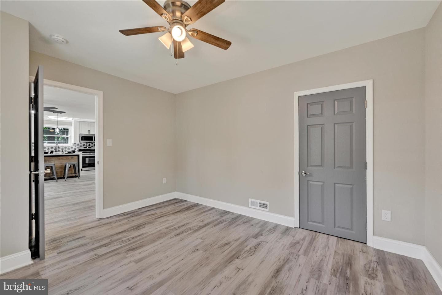 1309 Rosewick Avenue photo 9