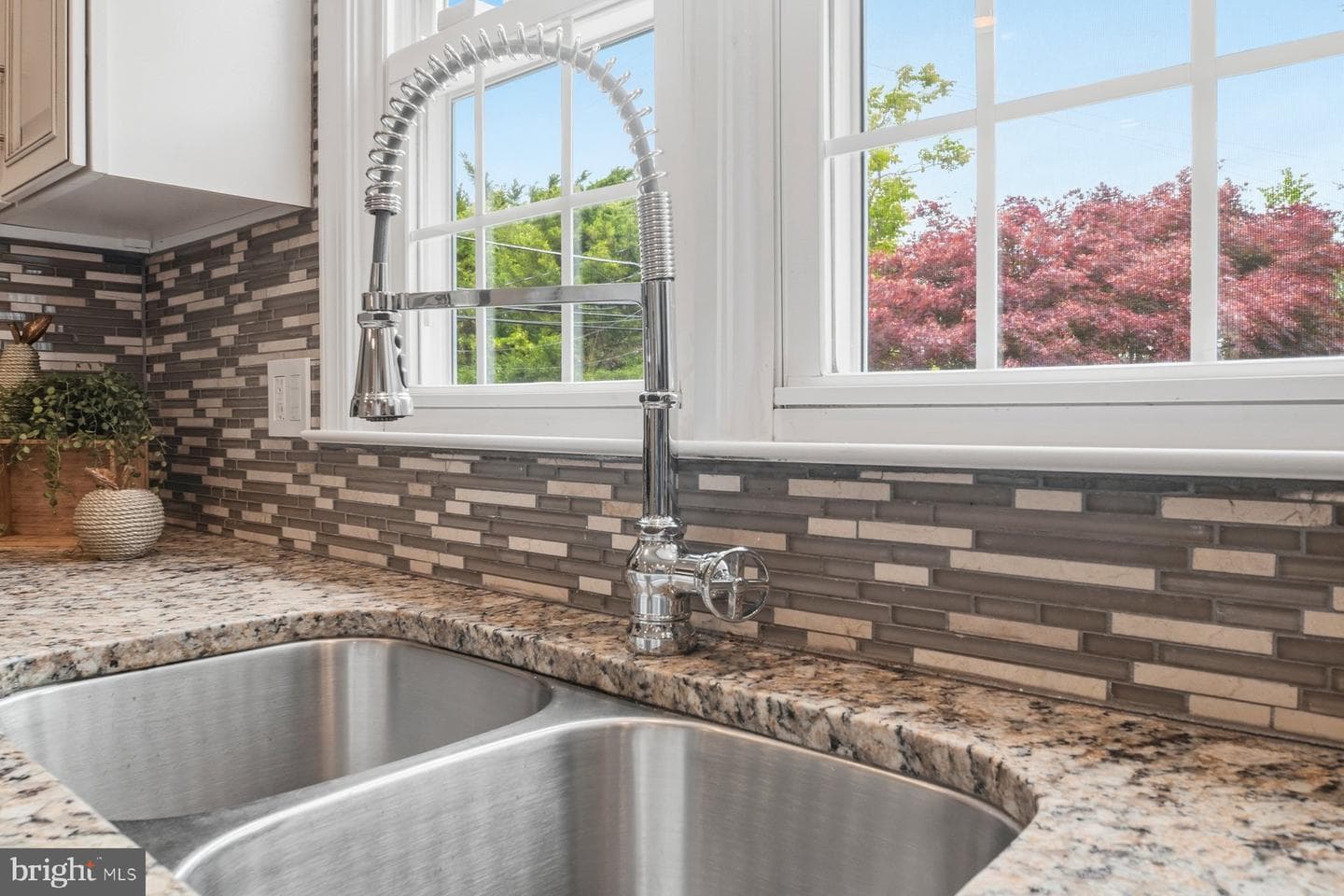 214 Chantrey Road photo 16