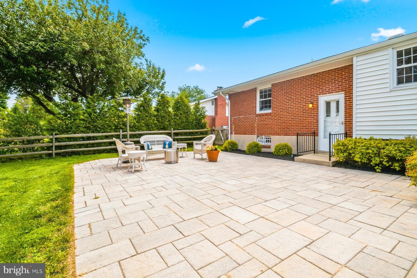214 Chantrey Road photo 25