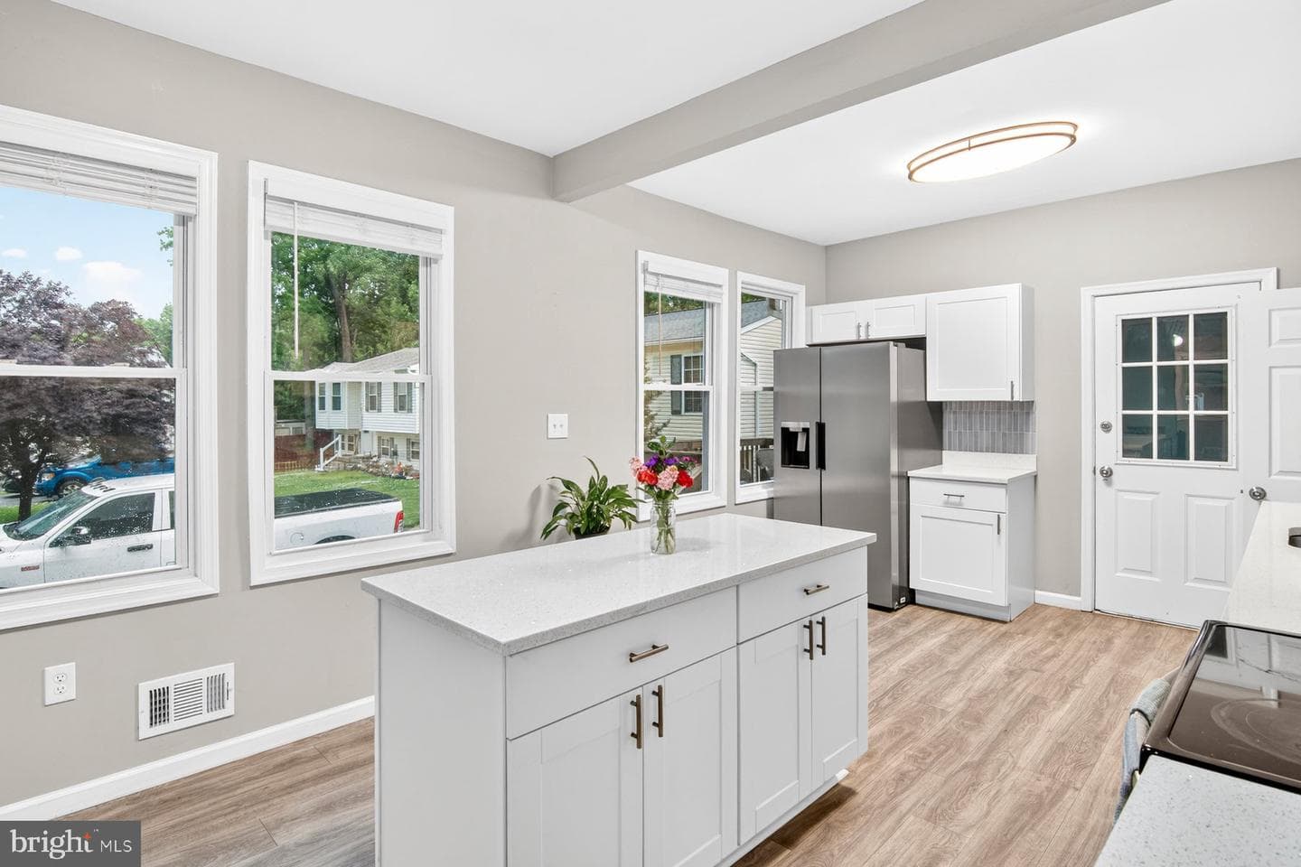 2805 Willow Avenue photo 4