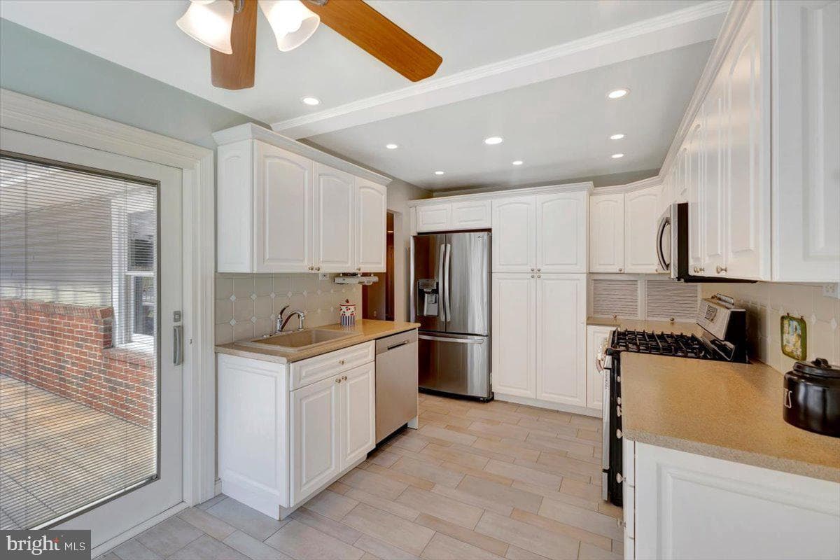 101 Sunnyking Drive photo 8