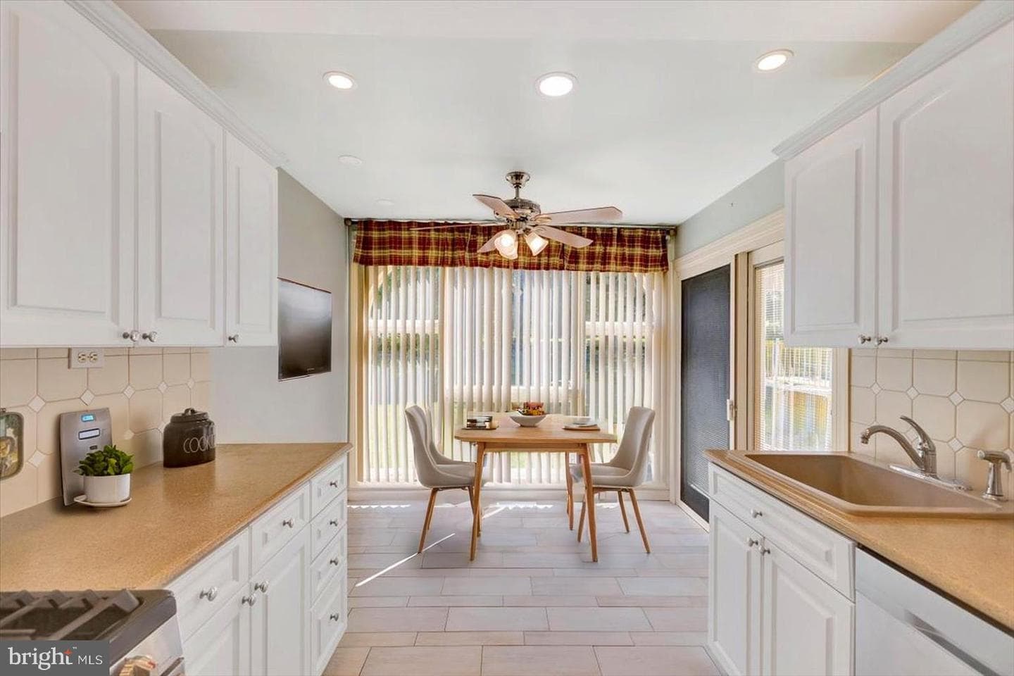 101 Sunnyking Drive photo 9