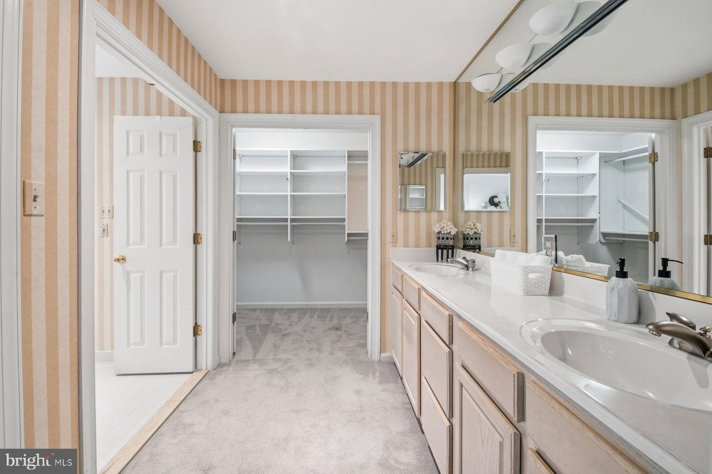 6440 Cloister Gate Drive photo 30
