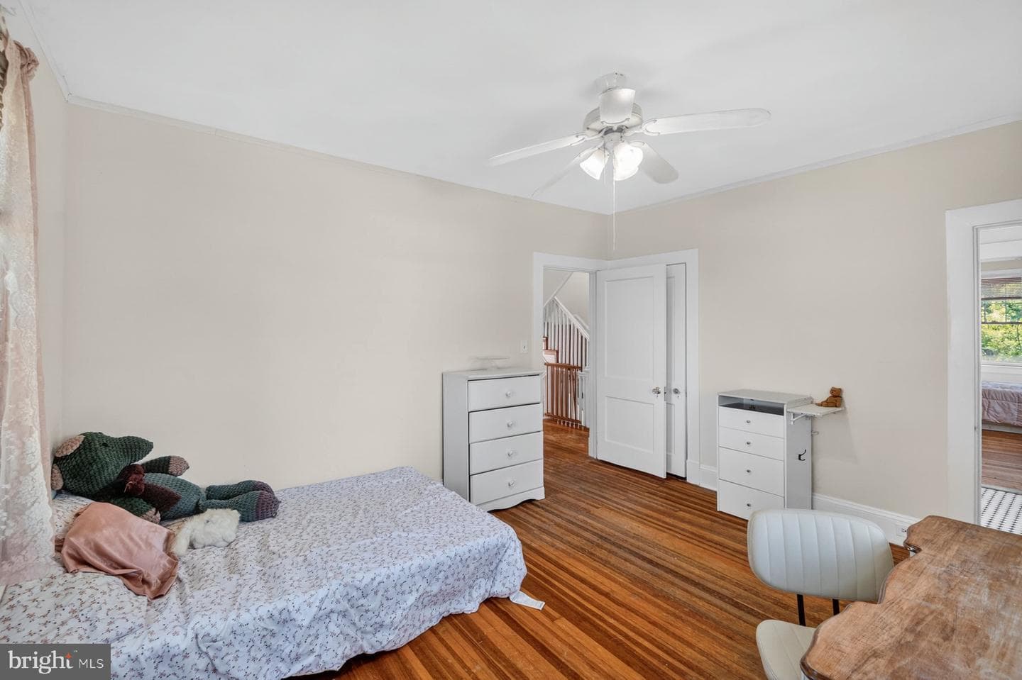 121 Forest Avenue photo 26