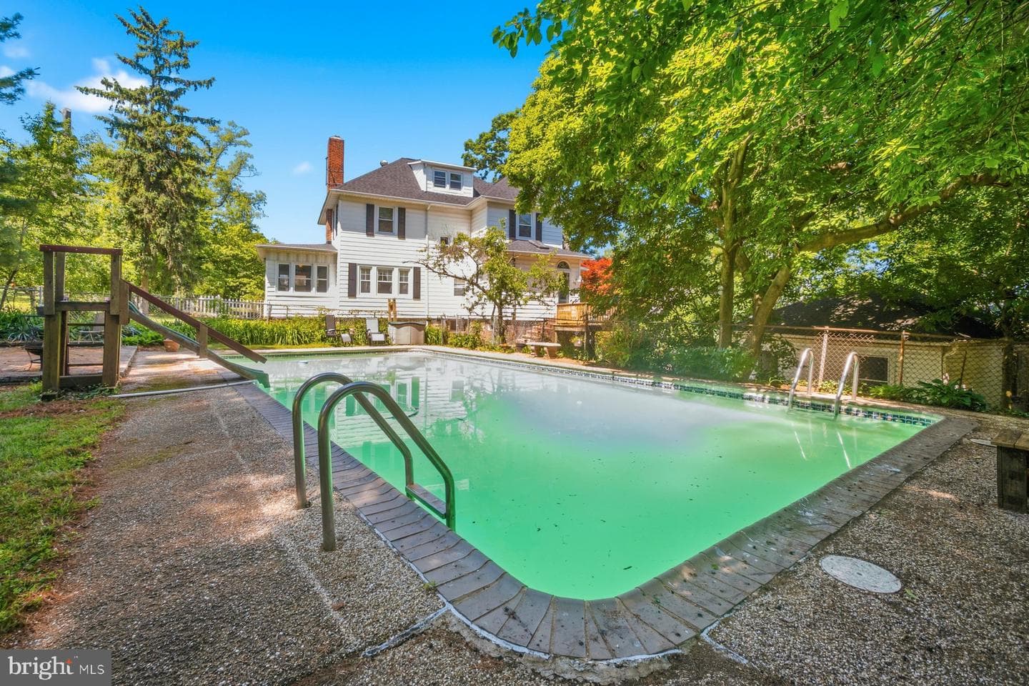 121 Forest Avenue photo 43