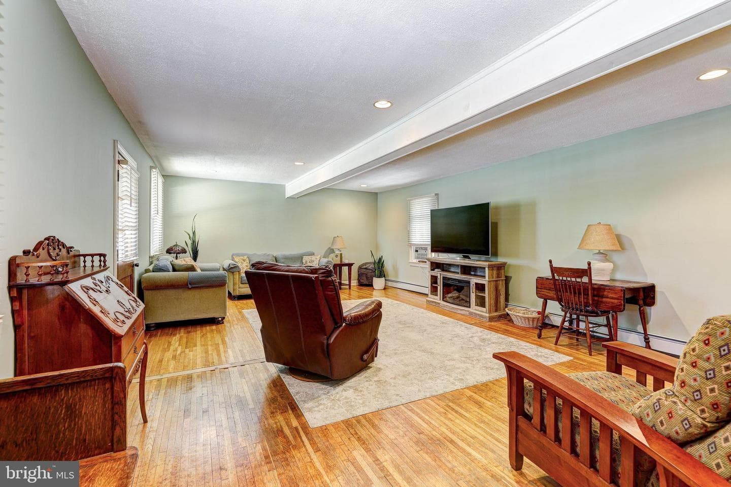 21304 W Liberty Road photo 10