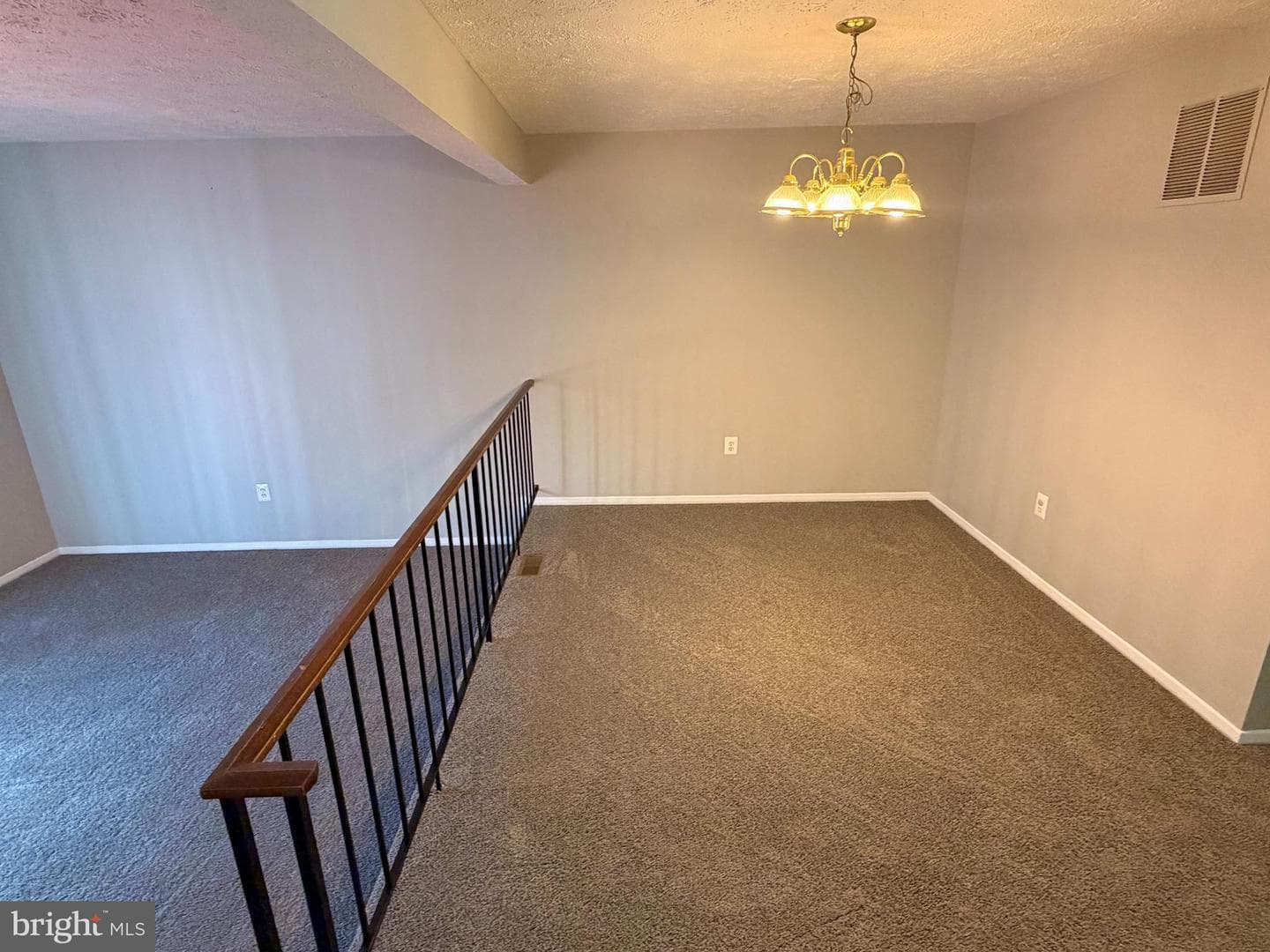 807 Joshua Tree Court photo 3