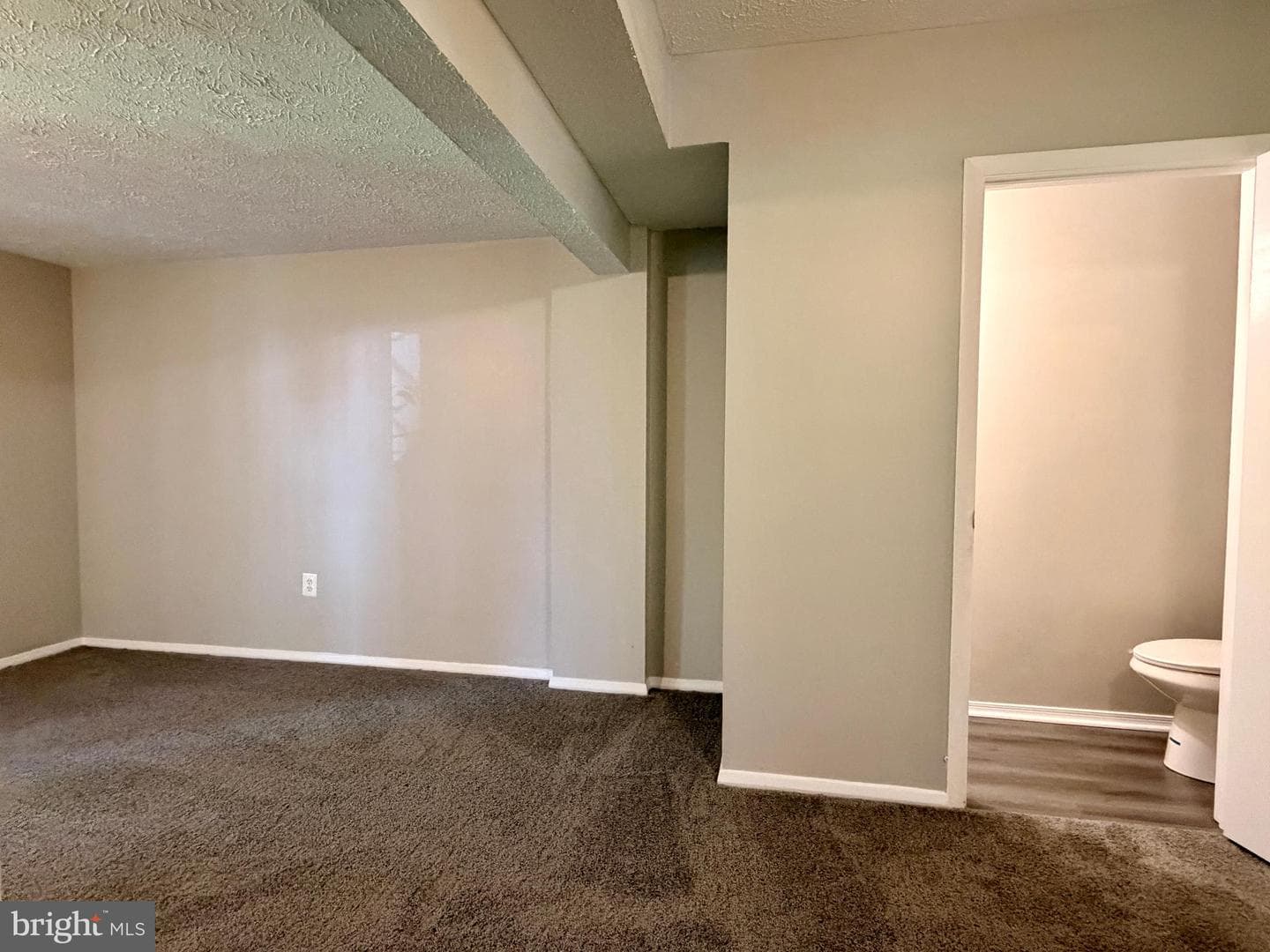 807 Joshua Tree Court photo 34