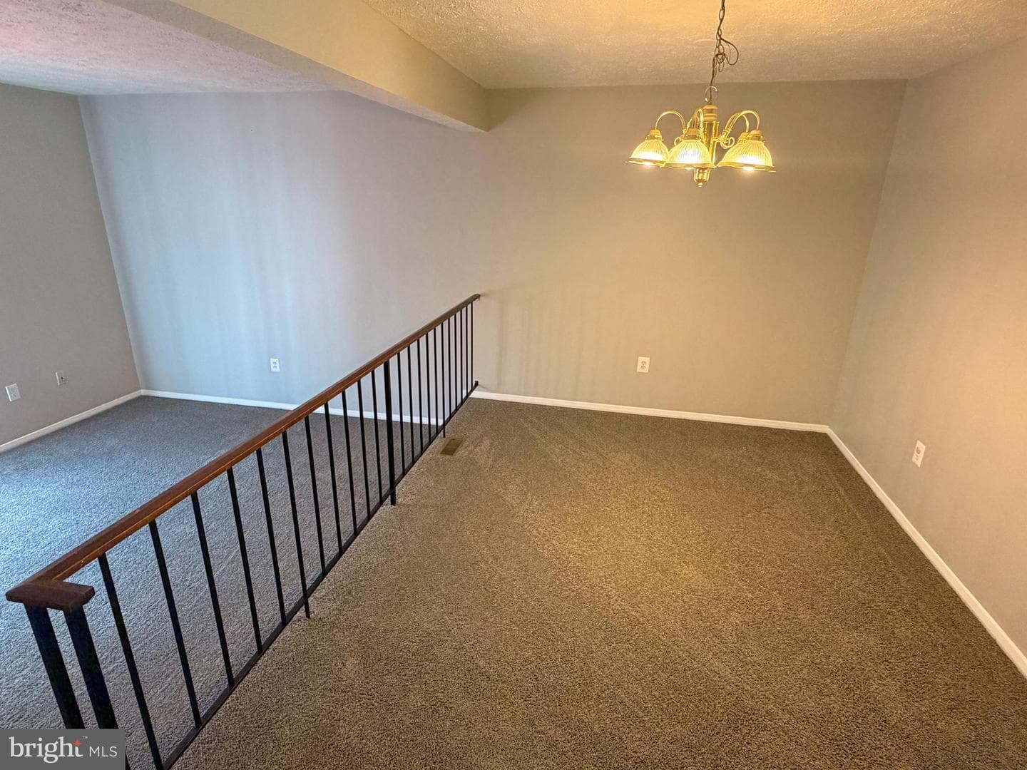 807 Joshua Tree Court photo 6