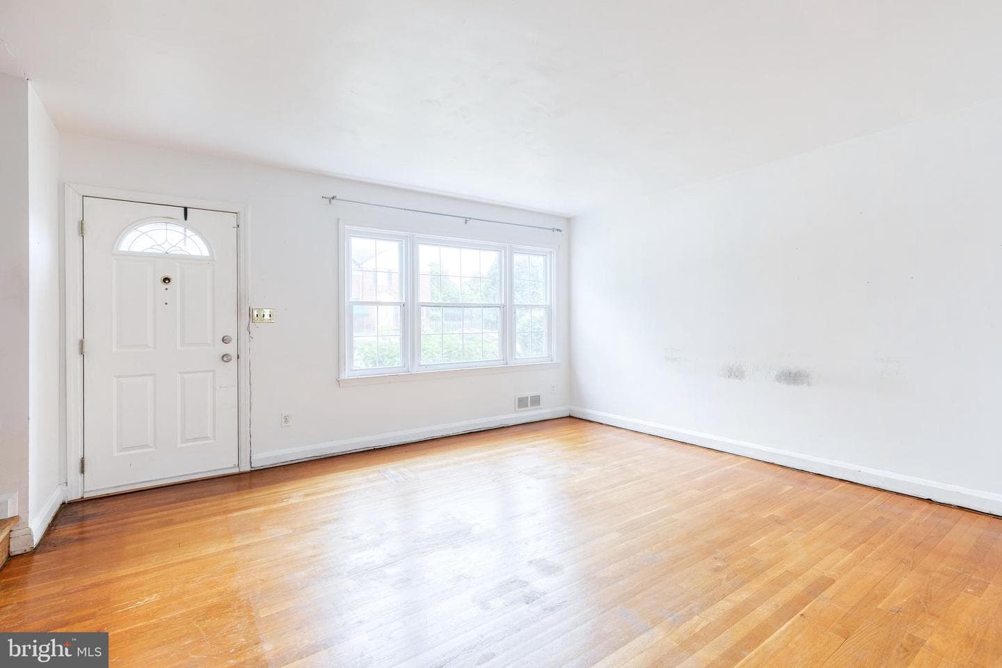 934 Radcliffe Road photo 3
