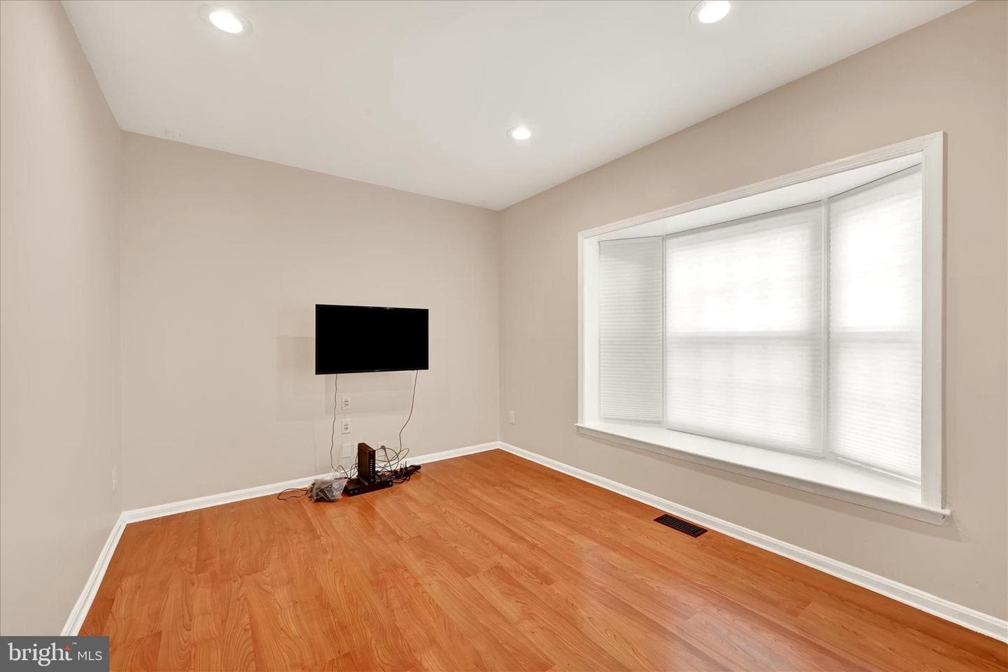 2317 Wonderview Road photo 4