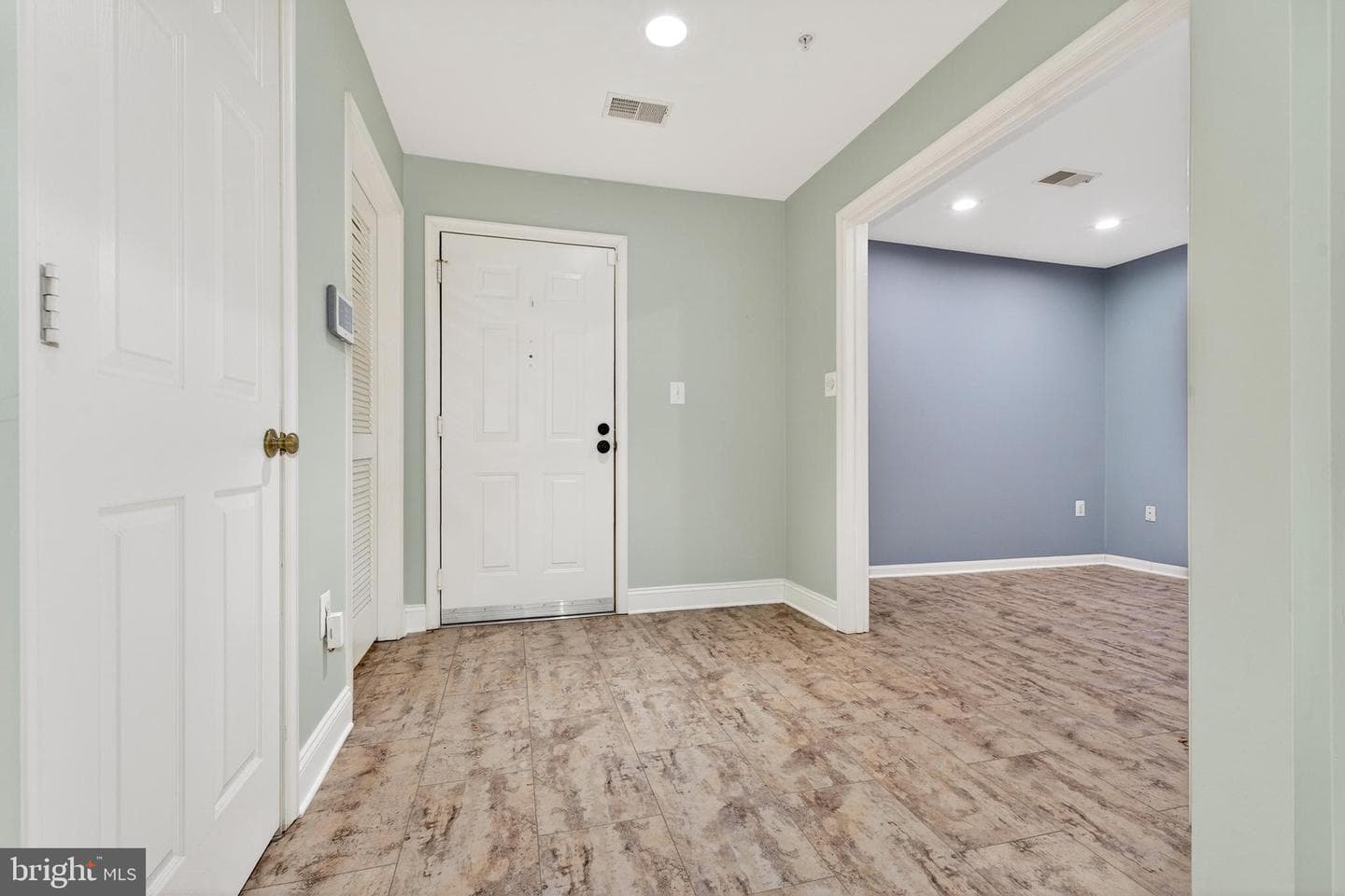 4500 Chaucer Way #101 photo 10
