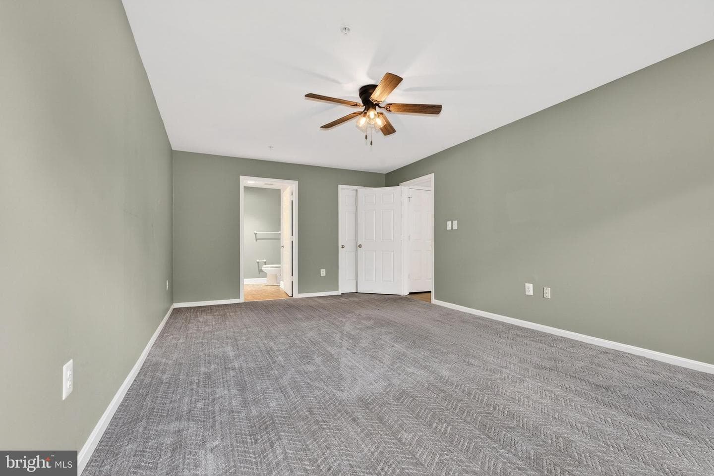 4500 Chaucer Way #101 photo 19