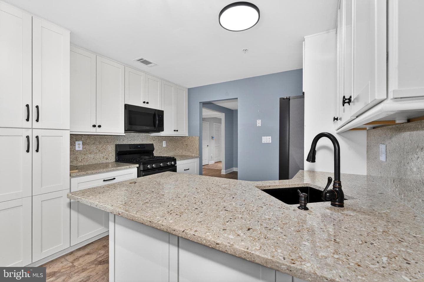 4500 Chaucer Way #101 photo 26