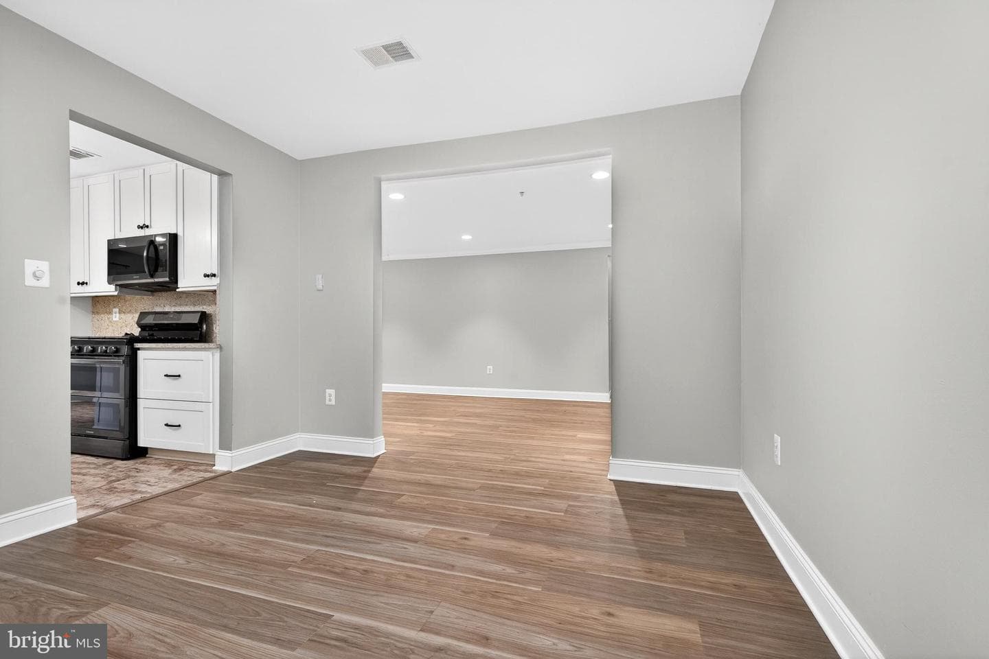4500 Chaucer Way #101 photo 4
