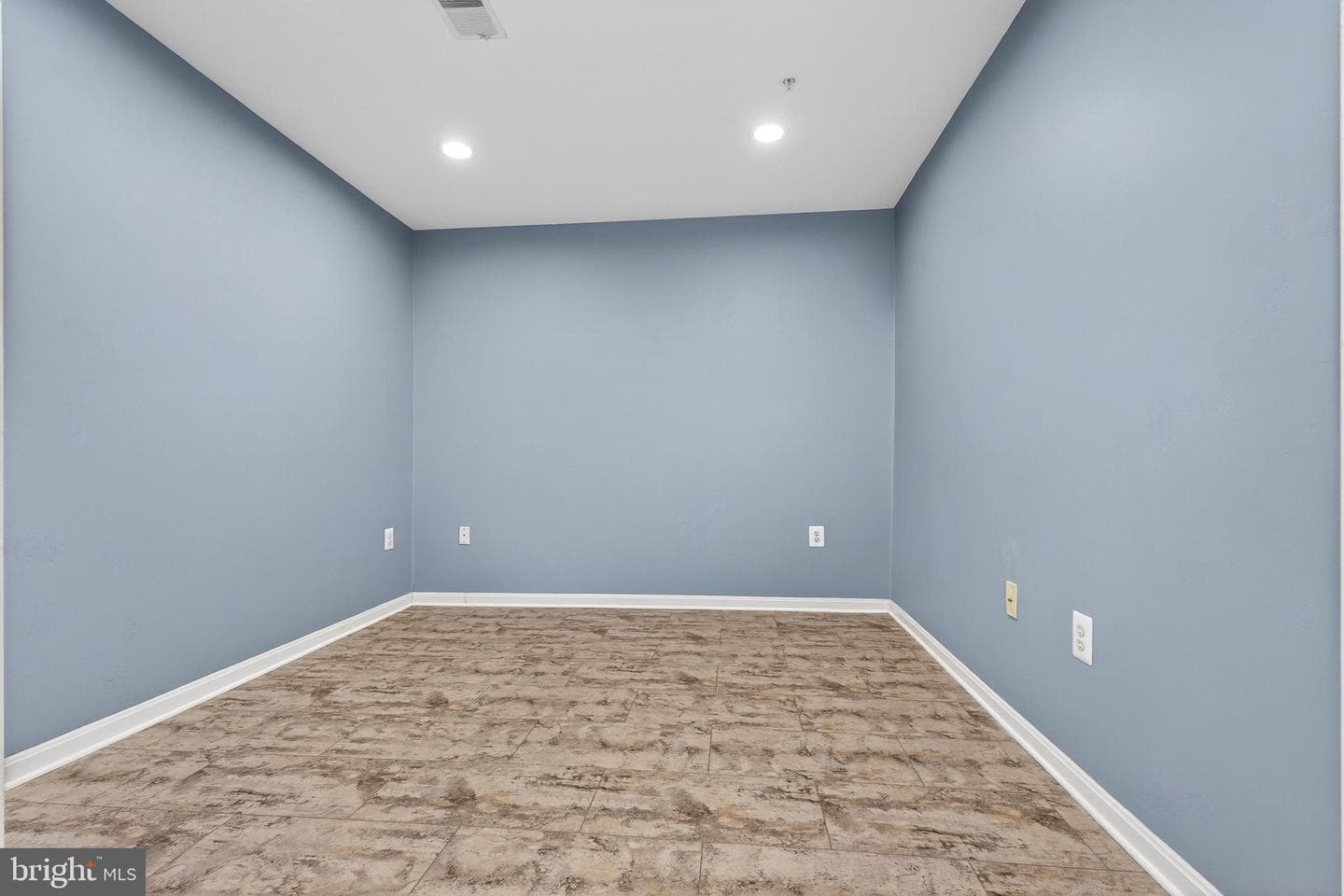 4500 Chaucer Way #101 photo 6
