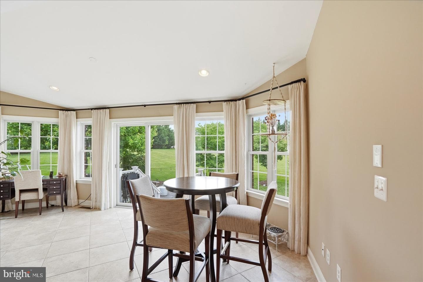 310 Lyon Ct photo 16
