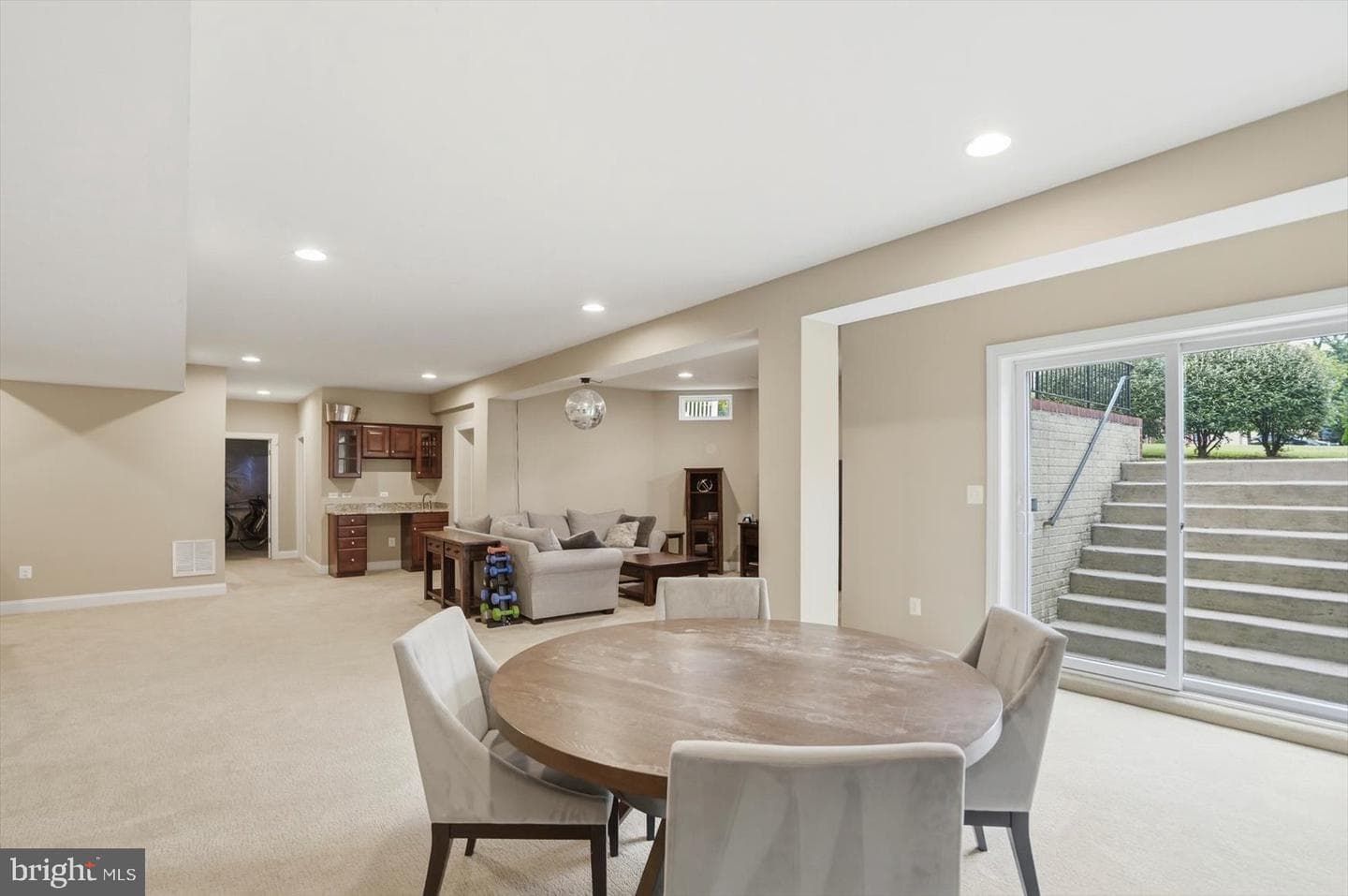 310 Lyon Ct photo 43