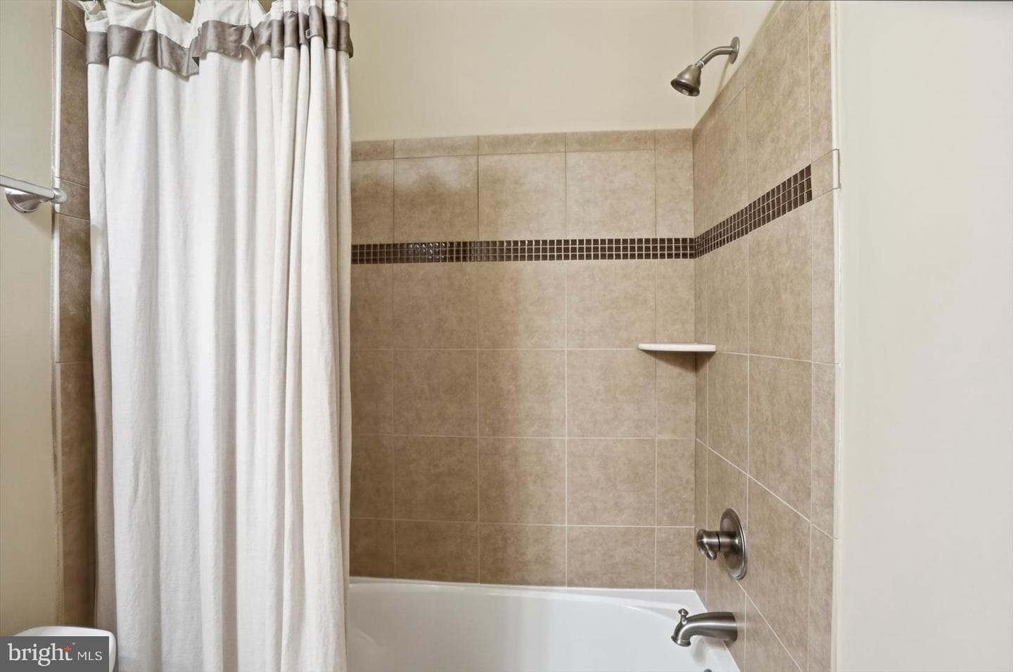 310 Lyon Ct photo 48