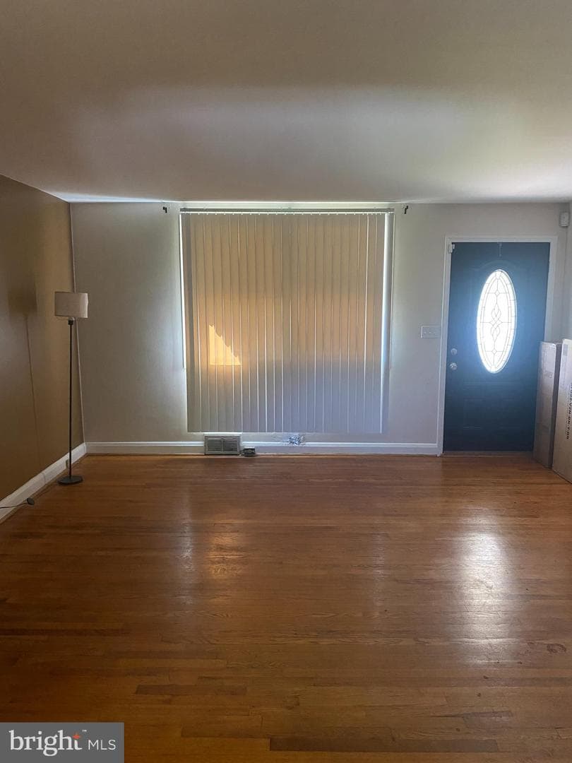 906 Masefield Road photo 4