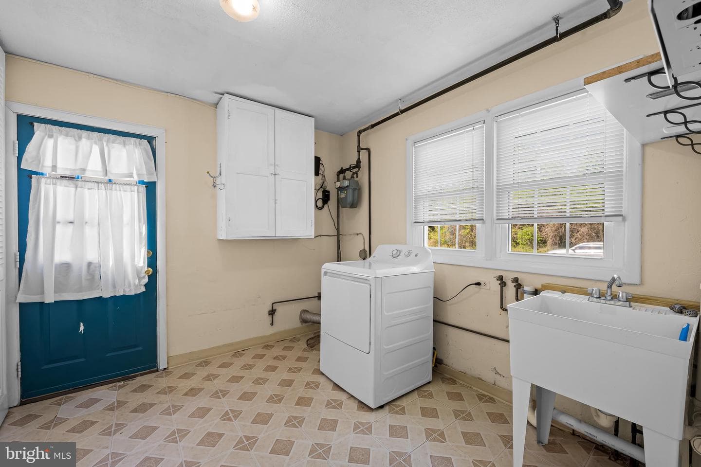 8407 Thornton Road photo 25